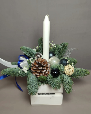 Букет "Морозный" из нобилиса и сухоцвета.