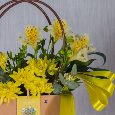 Сумочка с альстромерией и хризантемой "Бабье лето" N 38368Дв