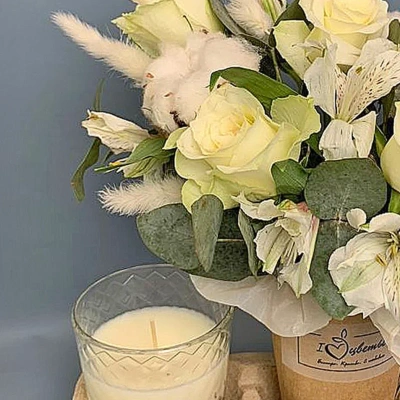 Сет "Ванильный". Набор стаканчик с цветами и аромасвечой в стаканчике 70346