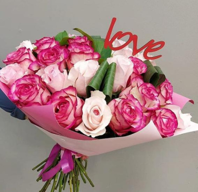 Монобукет "Любовь" из крупных розовых Эквадорских роз. 6664