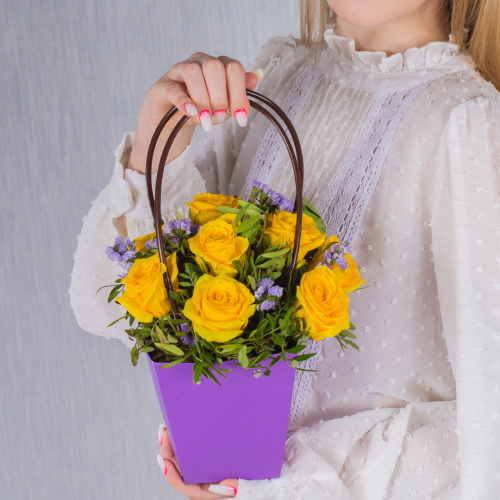 х Сумочка букет с розами на 1 сентября N 38183-Ж