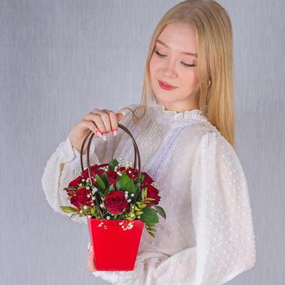 Сумочка с кенийскими розами N 38180-Кр Сумочка с кенийскими розами N 38180-Кр