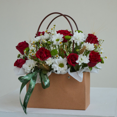 Сумка с хризантемой и розами Кения N 84590 Сумка с хризантемой и розами Кения N 84590