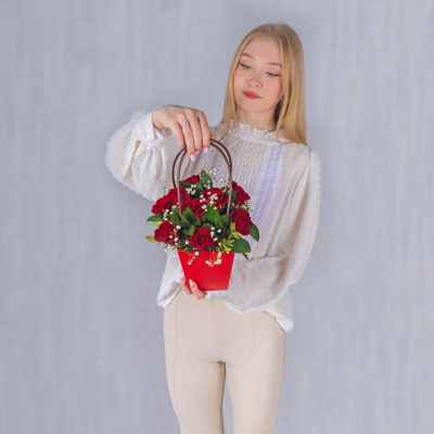 Сумочка с кенийскими розами N 38180-Кр Сумочка с кенийскими розами N 38180-Кр