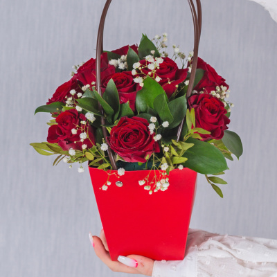 Сумочка с кенийскими розами N 38180-Кр Сумочка с кенийскими розами N 38180-Кр