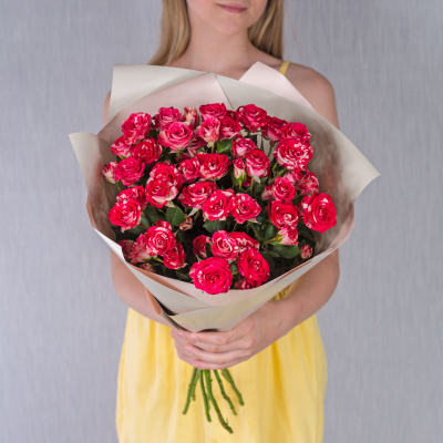 Букет розовых кустовых роз 38363-Р